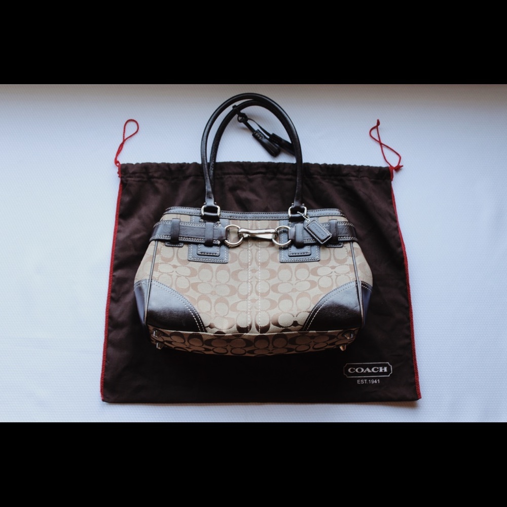 Coach handbag/purse with leather straps